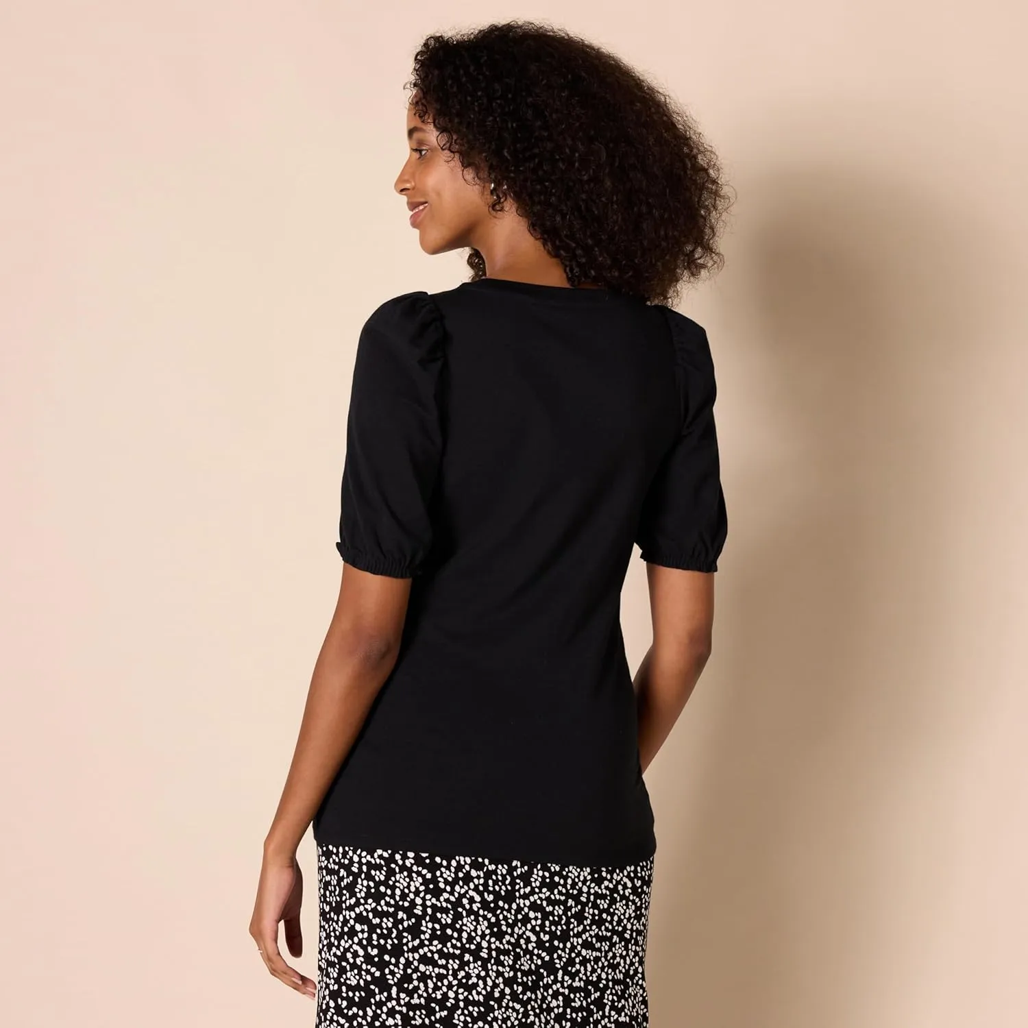 Amazon Essentials Women's Classic-Fit Puff Short-Sleeve Crewneck T-Shirt