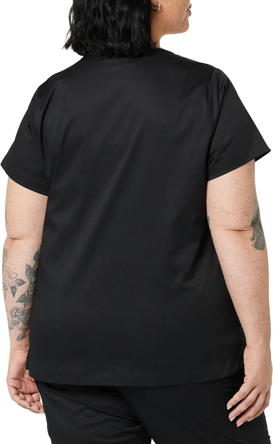 Amazon Essentials Women's Classic Fit V-Neck Short Sleeve Scrub Top (Available in Plus Size)