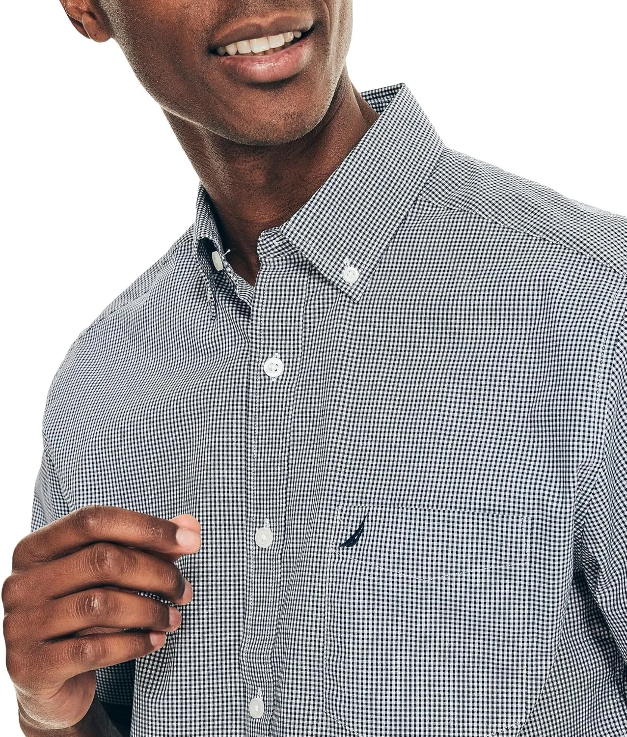 Nautica Men's Classic Fit Wrinkle Resistant Seashore Plaid Short Sleeve Shirt