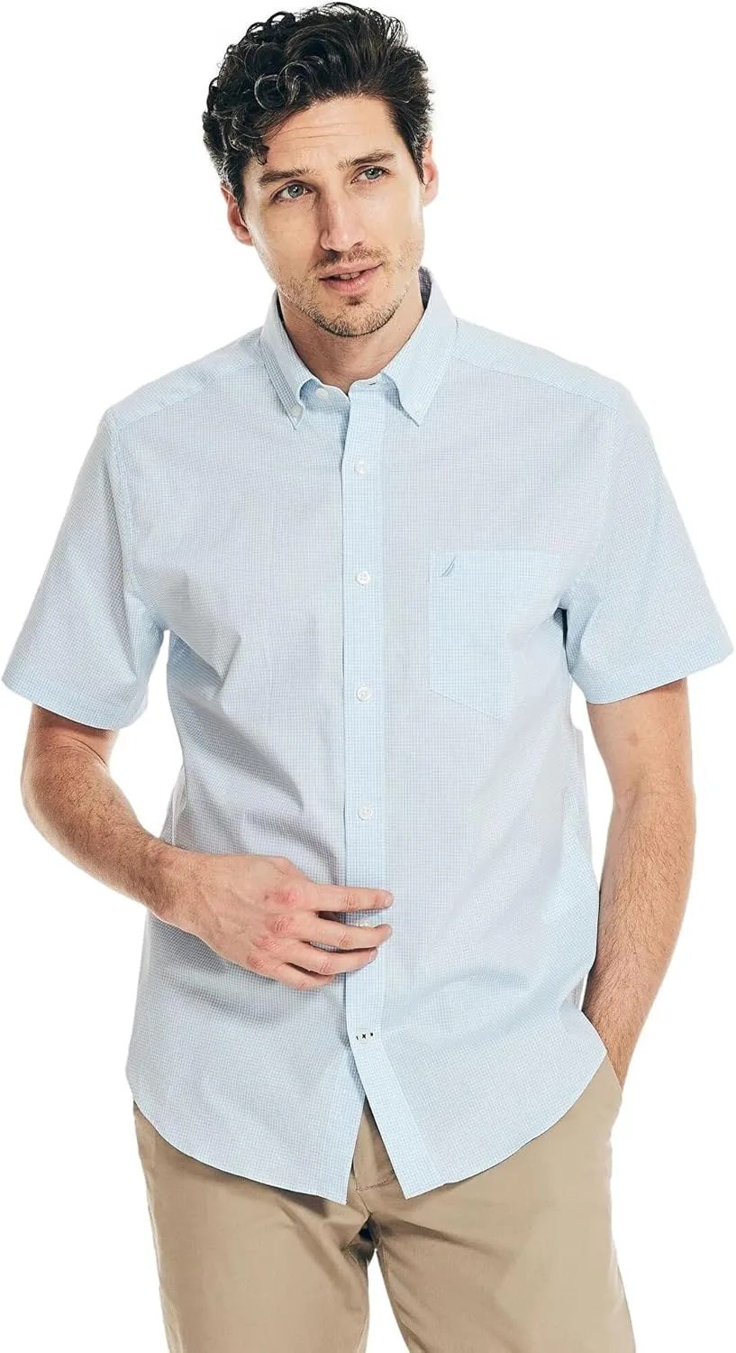 Nautica Men's Classic Fit Wrinkle Resistant Seashore Plaid Short Sleeve Shirt