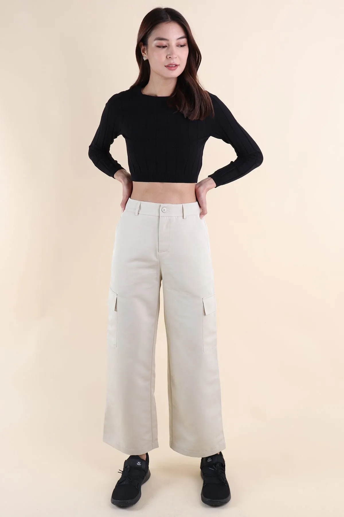 RAIDER CARGO PANTS IN ECRU